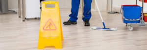 AuftragArbeit nutzen Sie unseren umfassenden Reinigungsservice, egal ob für Büroräume, Gewerbeimmobilien oder Privatwohnungen.